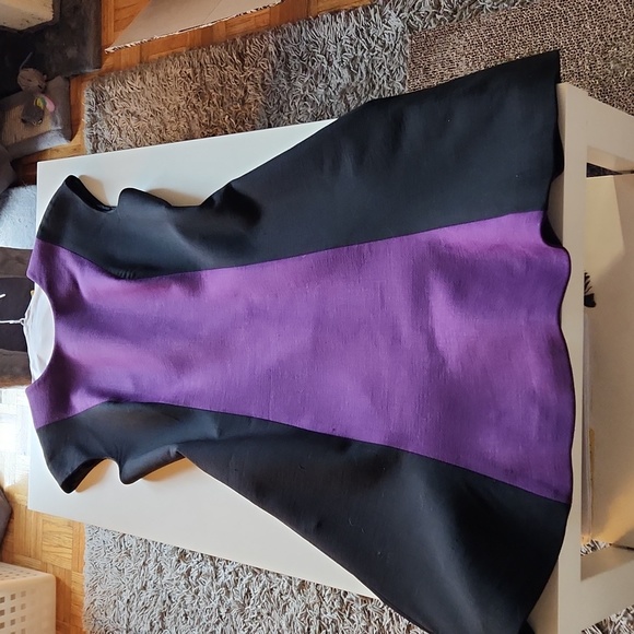 Gorgeous Joseph Wu collection beautiful wool dress. Looks stunning on - Picture 2 of 4